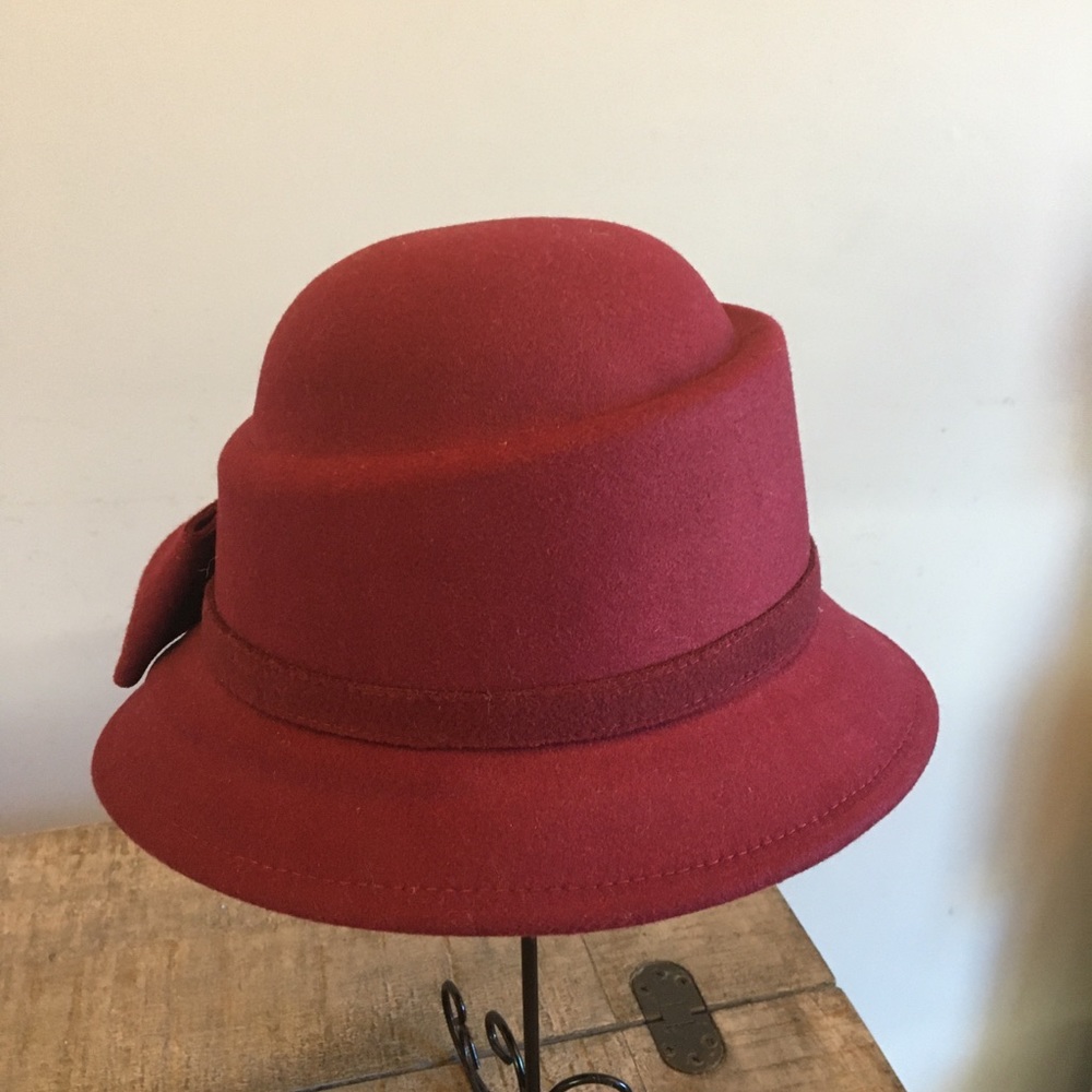 Ladies hat - Picture 2 of 4